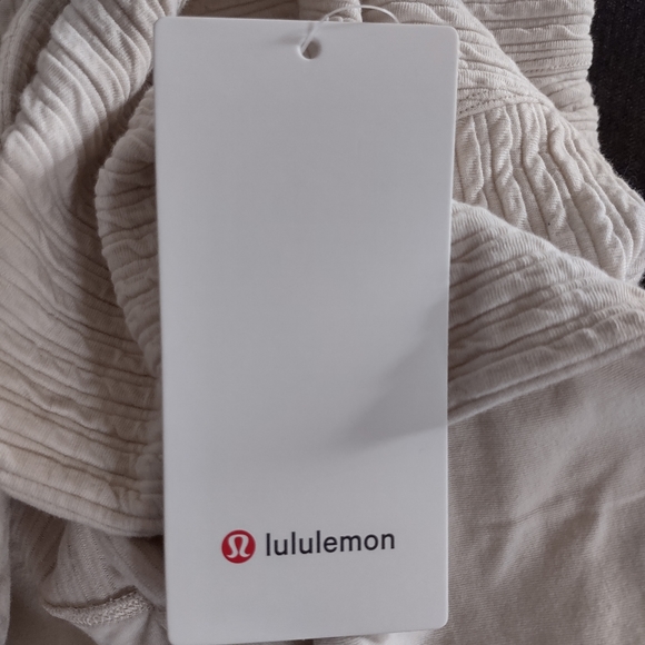 New Lululemon Textured Cropped Jacket Size M/L - Picture 11 of 14